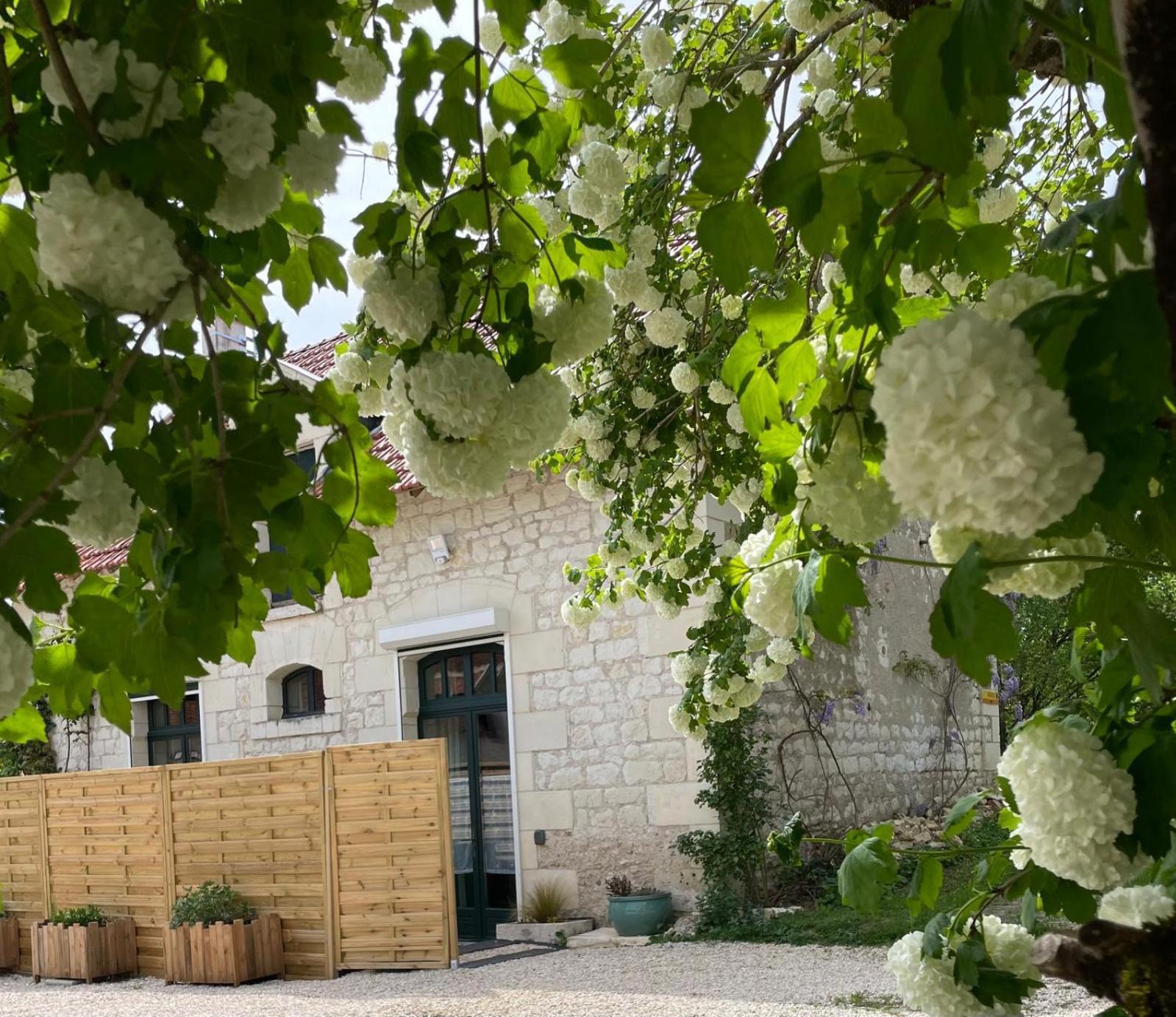 Le Relais, La Dormance, Le Bois Dormant Hotel Châteauvieux Екстериор снимка